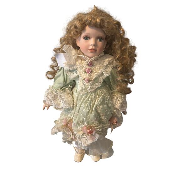 Vintage Seymour Mann Curly Haired Porcelain Doll Connoisseur Doll Collection - Picture 1 of 5